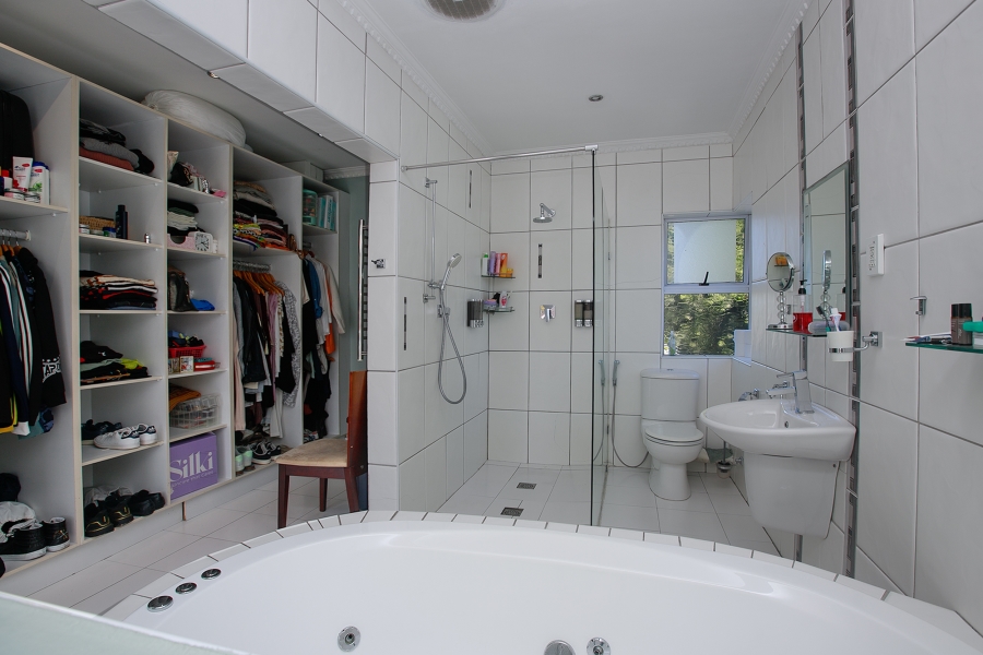 5 Bedroom Property for Sale in Claremont Western Cape